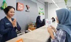 Kini Layanan Distribusi Pos Indonesia Resmi Kantongi Sertifikat Halal Logistik