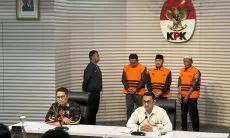 KPK Tetapkan Bupati Bekasi Ade Kuswara Kunang dan Ayahnya sebagai Tersangka OTT