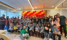 Wajah Bahagia 35 Anak Yatim di Kota Bandung dalam Satu Atap Berbagi