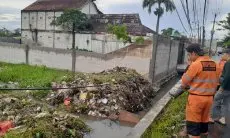 Batu Hulung Alami Banjir Lintasan, Saluran Drainase Terhalang Sampah