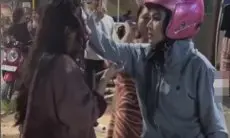 Viral di Kendari, Istri Sah Jambak Wanita yang Diduga Jadi Selingkuhan Suaminya
