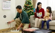 PLN UID Jabar Bagikan Tips Aman Listrik di Rumah agar Liburan Lebih Tenang
