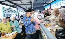 Bupati Dadang  Resmikan Pujasera KORPRI Kabupaten Bandung