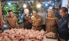Pedagang Keluhkan Daya Beli Turun Jelang Nataru, Harga Cabai Picu Tekanan