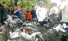 Tinjau Lokasi Banjir di Sumber Cirebon, Bupati Imron Janjikan Perbaikan Tanggul