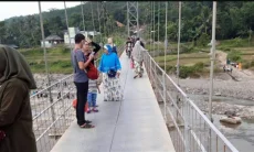 Pesona Jembatan Cipamingkis Dayeuh, Wisata di Kabupaten Bogor Timur
