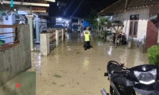 ‎Sungai Ciberes Kembali Meluap, Rendam Ratusan Rumah di Waled Cirebon