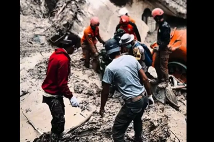 Korban Meninggal di Sumatera 918 Jiwa, Pengungsi Capai Ratusan Ribu