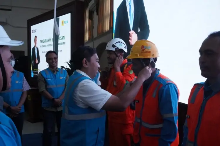 PLN UID Jabar Kirim Relawan dan Bantuan untuk Percepatan Pemulihan Daerah Terdampak Bencana di Sumatera