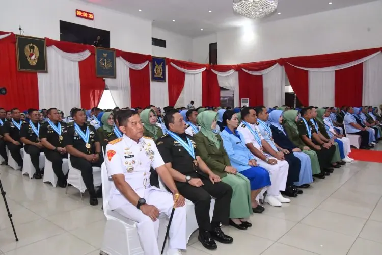 Panglima TNI Tutup Pendidikan Sesko TNI, Tekankan Lahirnya Pemimpin Masa Depan