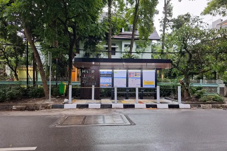 Halte Rutin Dirawat, Aksi Vandalisme Tetap Bayangi Fasilitas Transportasi Kota Bandung
