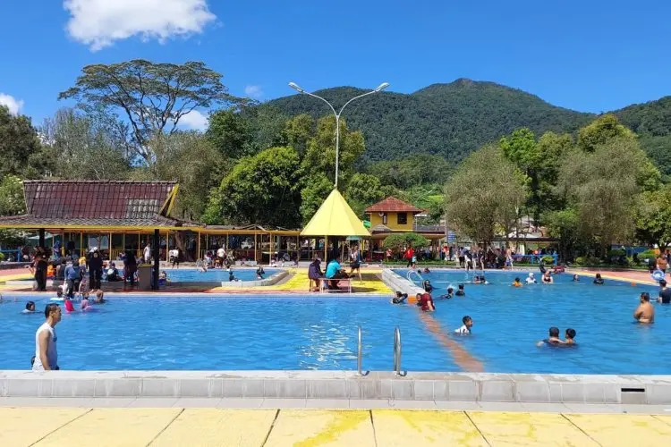 Sambut Nataru, Objek Wisata Air Panas Walini Terus Berbenah