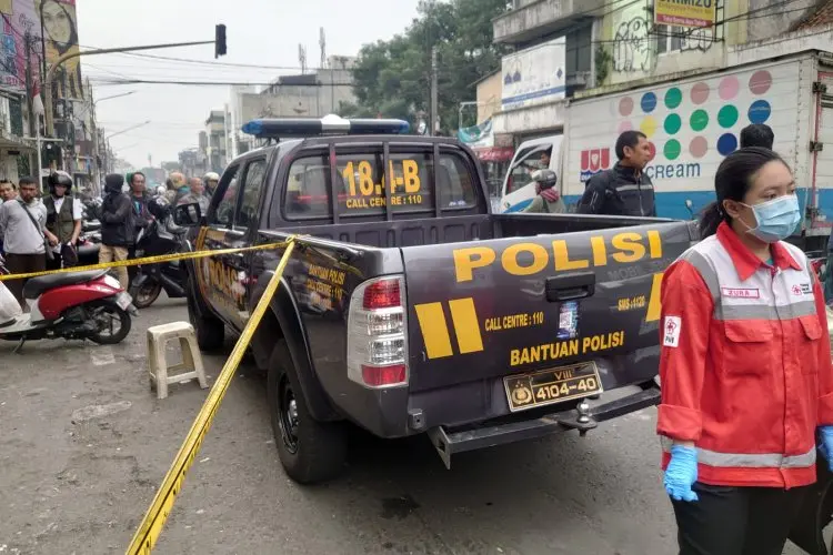 Mengungkap Jasad Pria Bersimbah Darah Di Jalan Otista