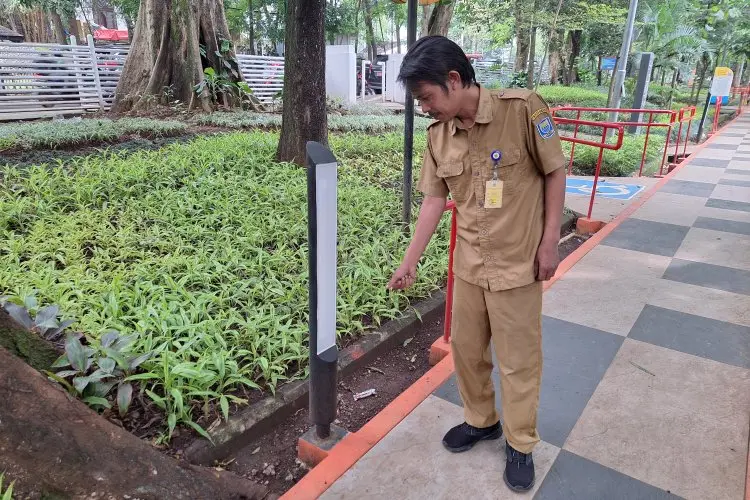 Baru Tiga Hari Diresmikan, Taman Lansia Kota Bandung Sudah Diserang Pencuri Kabel dan Vandalisme