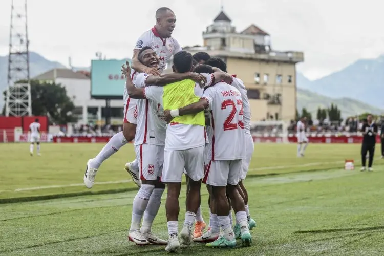Tak Peduli Romantisme, Gustavo Franca Bangga Malut United Taklukkan Persib