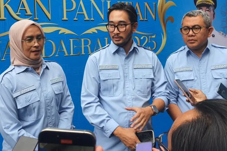 Jeje Ritchie Minta Maaf Usai Ekskavator Jadi "Ambulans" Abah Dalang karena Pembangunan Jalan, Bukan Jalan Rusak