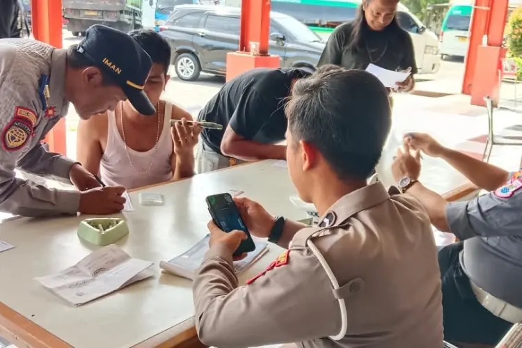 Cek Urine Sopir, BNNK Cimahi Waspadai Peredaran Obat Daftar G Jelang Perayaan Nataru