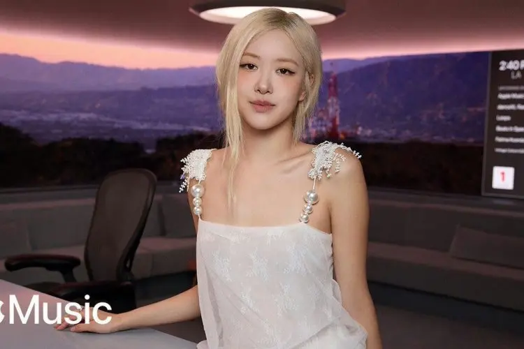 Rose BLACKPINK Gambarkan 'APT' Bagi Dirinya: Sebagai Anak-anak Saya