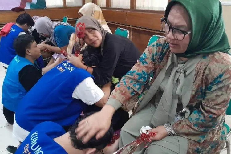 Puluhan Warga Binaan Lapas Gunung Sindur yang Bertato Menangis di Hari Ibu