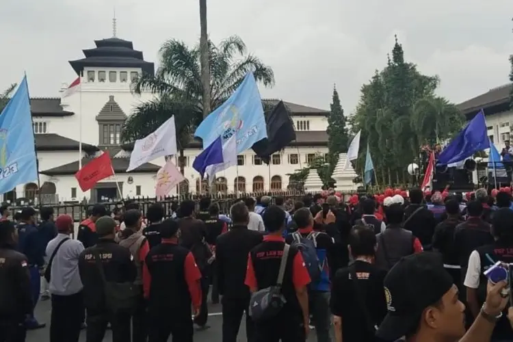 Tolak UMP dan UMSK 2026, Buruh Jabar Nilai Kebijakan Dedi Mulyadi Menjauh dari Kebutuhan Hidup