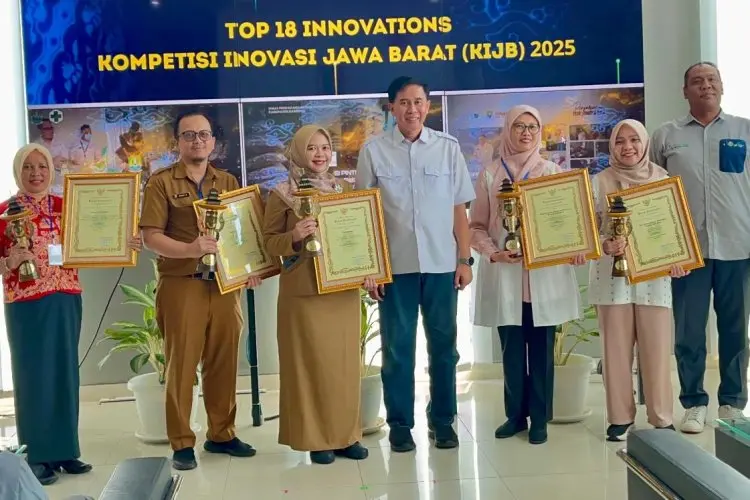 Inovasi Aplikasi Si Pintar Online Antarkan Kabupaten Bandung Raih Penghargaan dari Gubernur Jabar 
