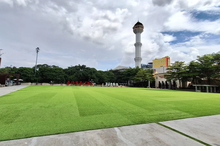 Alun-Alun Kota Bandung Dibikin Nyaman Sambut Perayaan Tahun Baru 2026