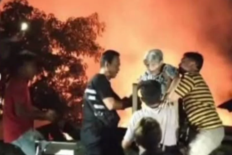 Detik-detik Evakuasi Dramatis, Kebakaran Panti Jompo Werdha Damai Manado Tewaskan 16 Lansia