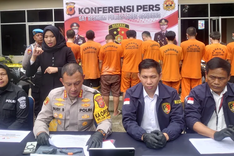 Polrestabes Bandung Ungkap Kasus Curanmor, 12 Tersangka Diamankan