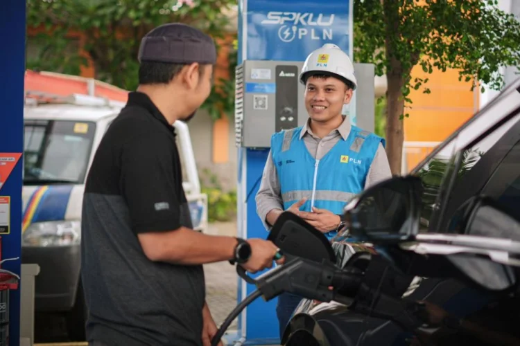 Antrean SPKLU Kini Bisa Dipantau Lewat PLN Mobile, Pengisian Jadi Lebih Nyaman
