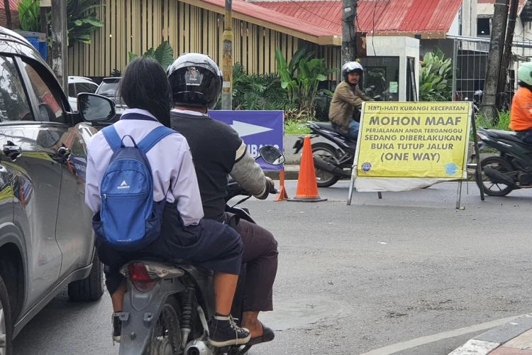Lalu Lintas Padalarang dan Lembang Padat di Libur Nataru, Dishub KBB Mencatat Lebih Dari 107 Ribu Kendaraan Melintas 