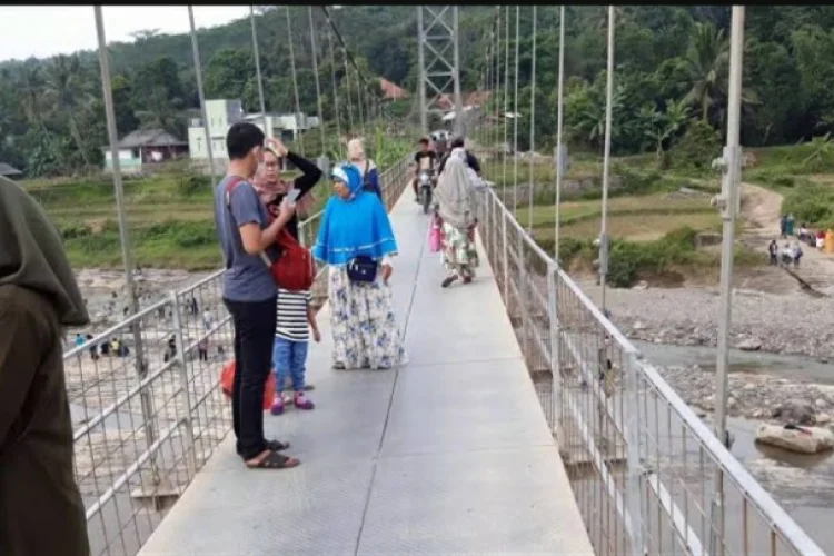 Pesona Jembatan Cipamingkis Dayeuh, Wisata di Kabupaten Bogor Timur