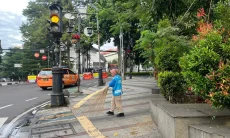 Tini Yuliantini Jadi Sosok Tangguh di Balik Bersihnya Kota Bandung Usai Tahun Baru