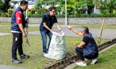 Pemkot Bogor Angkut 3,8 Ton Sampah Usai Perayaan Tahun Baru di Alun-alun