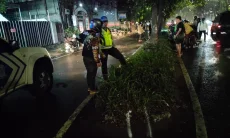 Mahasiswi Tewas dalam Kecelakaan Tunggal di Jalan Ibrahim Adjie Bandung