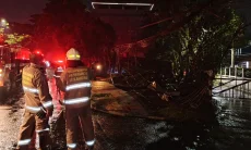 Bengkel di Jalan Soekarno-Hatta Bandung Hangus Terbakar, Diduga Akibat Korsleting Listrik