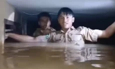 Banjir Parah Rendam SMU 1 Sekayam Sanggau, Ketinggian Air Nyaris Tutupi Gedung Sekolah