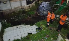 Terkikis Sungai Cipakancilan, Tebingan 4 Meter Longsor dan Mengancam Rumah Warga