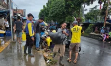 DLH Ajak Pedagang Bersih-bersih di Jalan MA Salmun, Beri Edukasi Pengelolaan Sampah