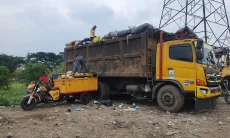 Sampah Bandung Dikirim ke Bekasi, Kata DLH Jabar Sah Asal Tak Sepihak