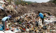 Penanganan Sampah di Kabupaten Cirebon, DLH Ungkap Kontainer dan Armada Terbatas