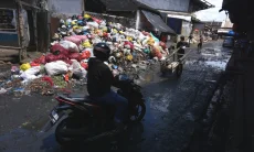 Pembatasan Kuota TPA Sarimukti, Harian Sampah Bandung Menumpuk Hingga Ratusan Ton