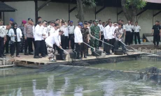 Hadiri Panen Raya, Bupati Cirebon Siap Berikan Dukungan Kegiatan Ekonomi Bagi Warga Binaan