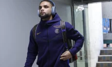 Diduga Layvin Kurzawa Naik Whoosh Menuju Bandung, Persib Siapkan Acara Perkenalan Resmi