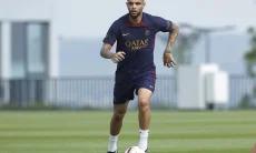 Layvin Kurzawa Segera Perkuat Persib, Kontrak Hingga Akhir Musim