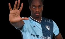 Riwayat Cedera Terence Kongolo Jadi Sorotan, Bek Belanda Ini Berkali-kali Absen Panjang