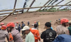 Pencarian Korban Longsor Cisarua, Petugas Evakuasi 25 Kantong Jenazah dari Lokasi Bencana