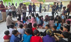 Polda Jabar Gelar Trauma Healing bagi Anak Korban Longsor Cisarua