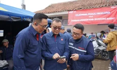Telkomsel Salurkan Bantuan Sosial dan Pastikan Ketersediaan Jaringan di wilayah Longsor Cisarua