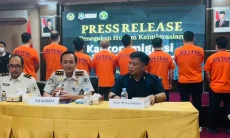 Izin Berkunjung Tapi Kerja, 8 WNA Tiongkok Dideportasi Imigrasi Cirebon