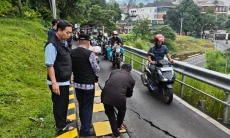 Curah Hujan Tinggi, Jalur Khusus Motor Batutulis Alami Keretakan
